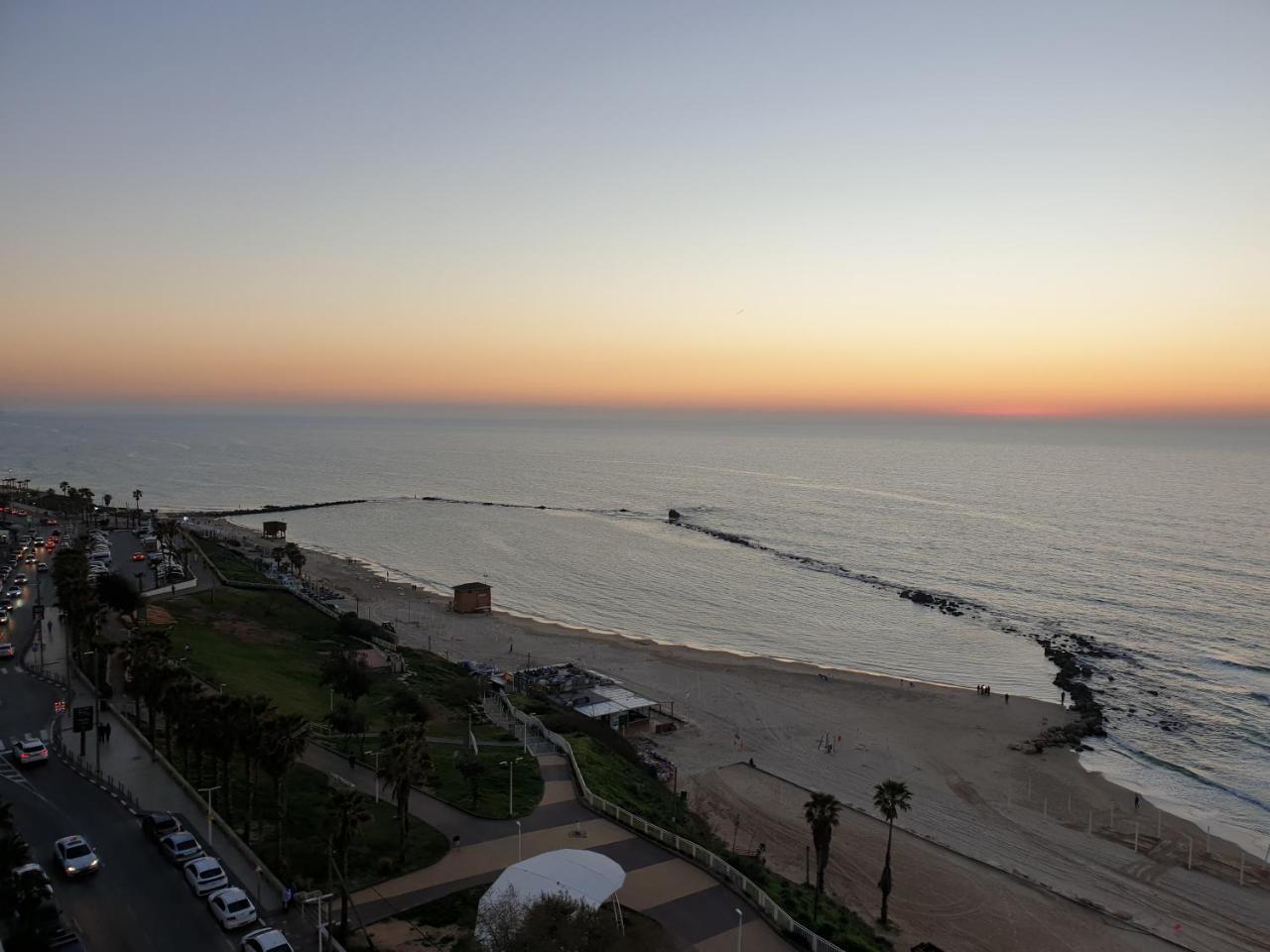 Spat Beach Bat Yam Exterior foto